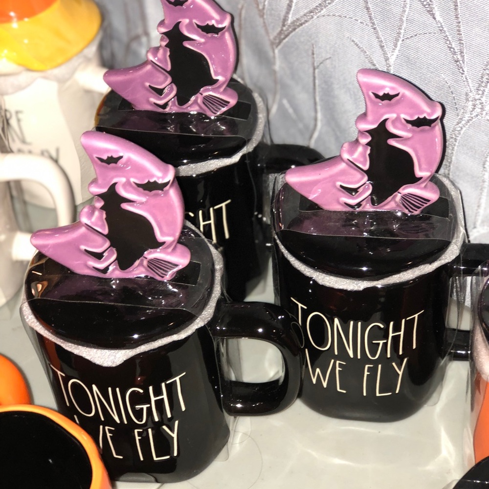 NEW ✨HALLOWEEN Tonight We Fly, Witch, REA DUNN 1 Mug 🎃